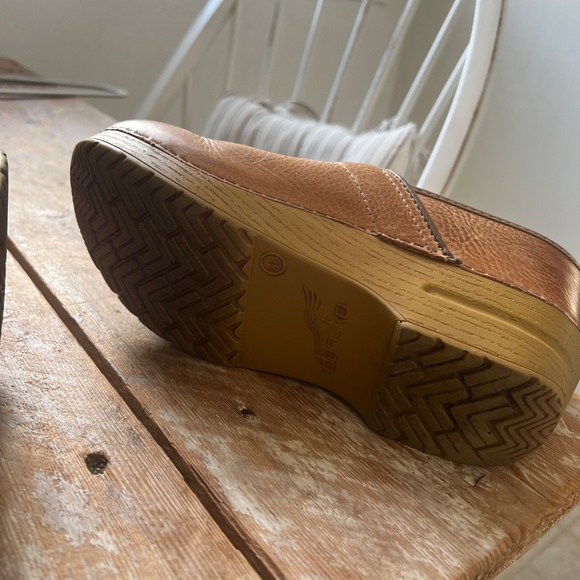 Women’s Dansko clogs size 38 - Picture 7 of 11